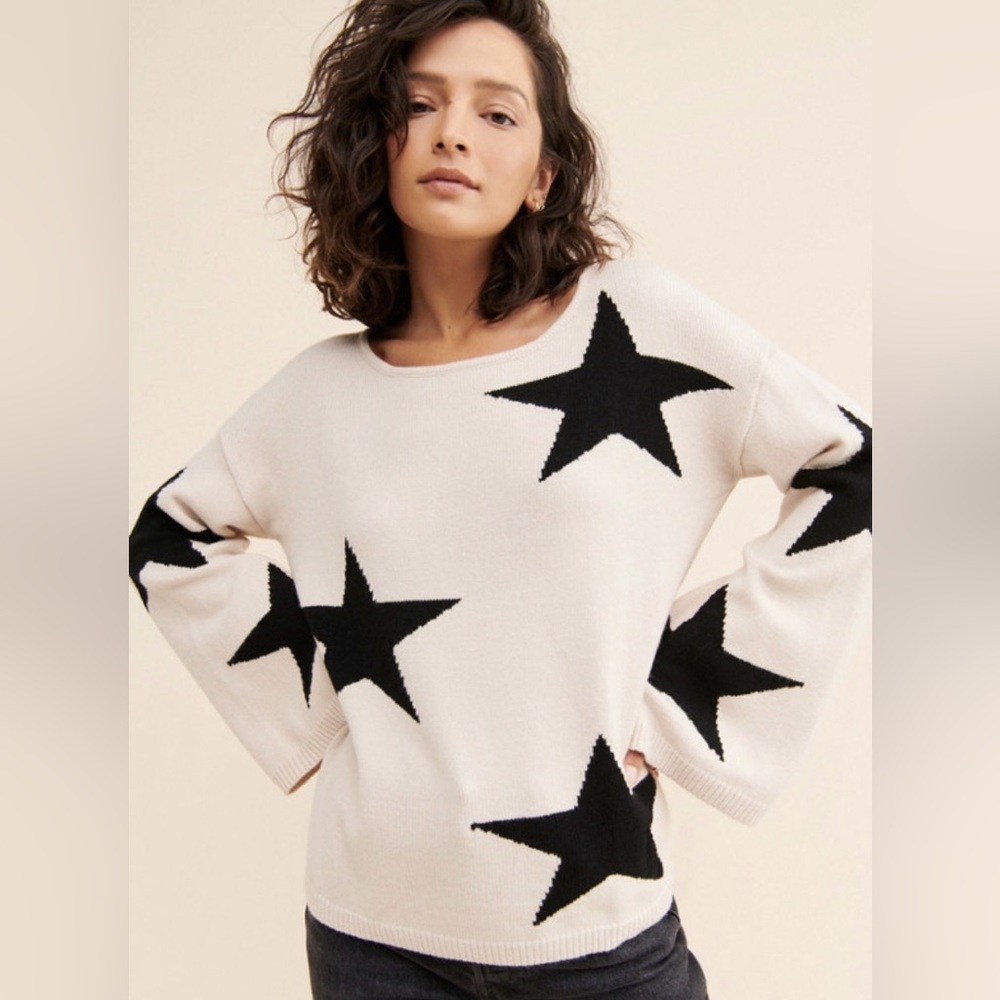 Stellah Star Pattern Pullover - Black and Cream